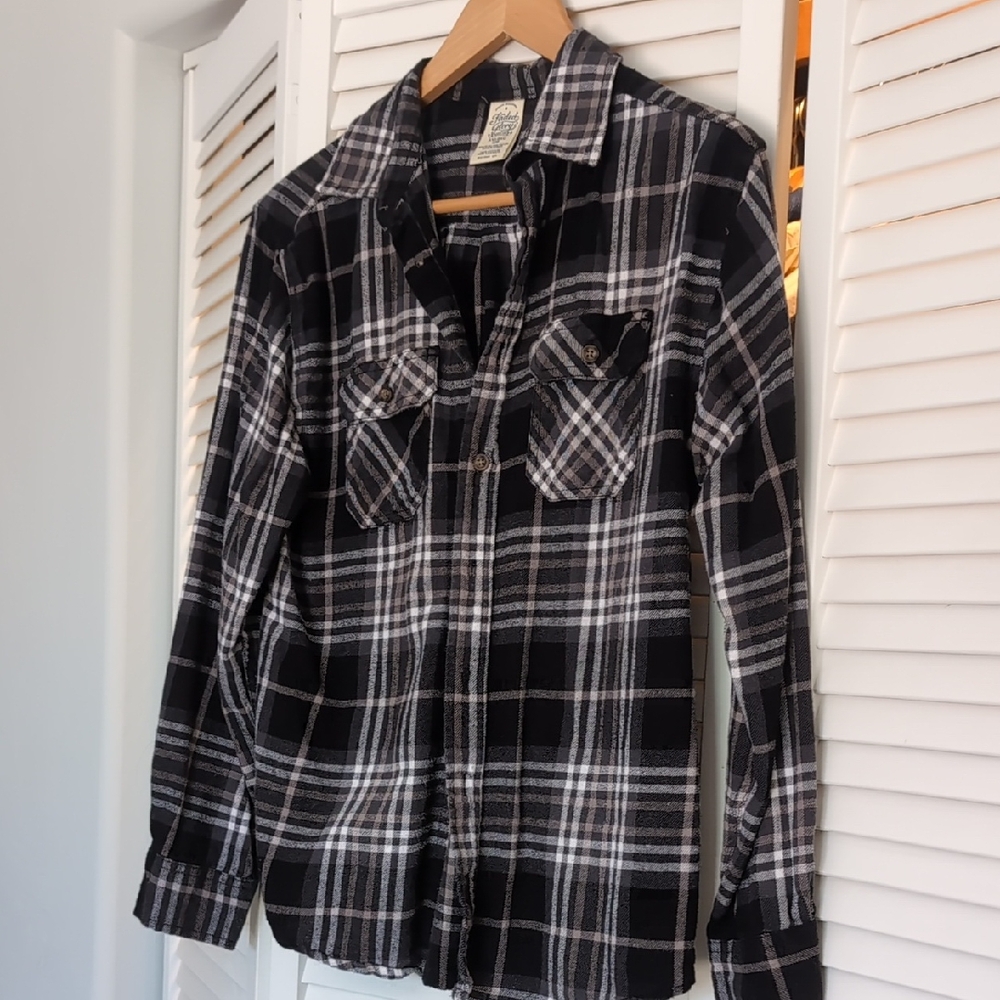 Faded Glory Black and White Checkered Shirt